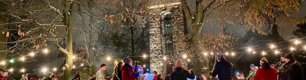 Adventsfeuer mit Bläsermusik in Nordend Adventsfeuer mit Bläsermusik in Nordend